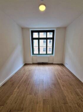 Zi 1.17 Fenster mit 3 Flügeln - 3 Zimmer Etagenwohnung in Görlitz