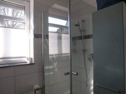 Duschbad m. WC im EG - 