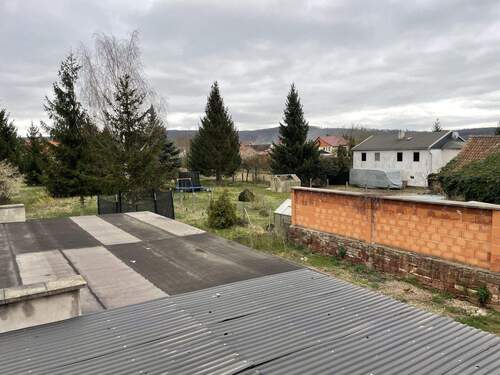 Blick auf das Dach Nebengebäde - 