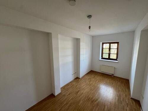 Blick in das Büro- / Kinderzimmer - Etagenwohnung mit 78,00 m&sup2; in Röhrmoos zur Miete
