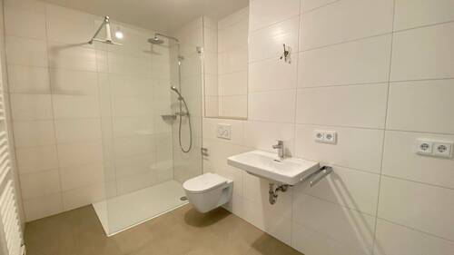 Bad - Etagenwohnung mit 78,30 m&sup2; in Erding zur Miete