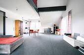 Wohnzimmer E1 - 6 Zimmer Etagenwohnung zum Kaufen in Wilhelmsdorf