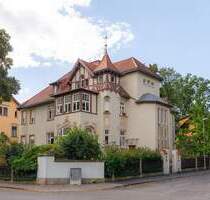 Traumlage! Rarität im Klotzscher Villenviertel mit sonnigem Balkon und gepflegtem Grundstück. - Dresden
