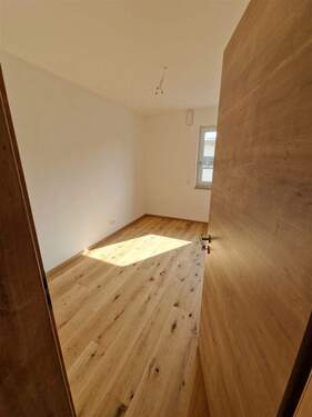 Kinderzimmer/Büro - 