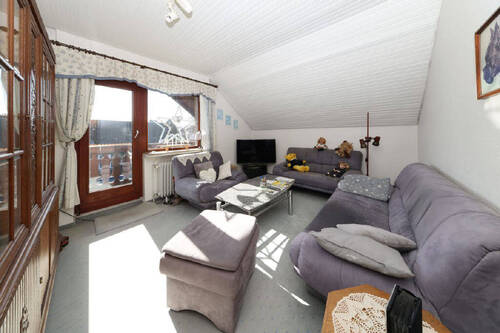 Wohnzimmer mit Zugang zum... - 