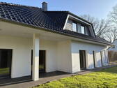 Bild 1 - Modernes Zweifamilienhaus bei Hamburg