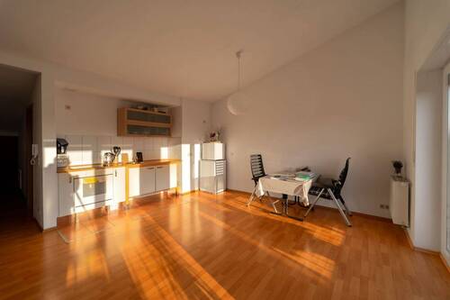 DG-Wohnung inkl. Küche - 