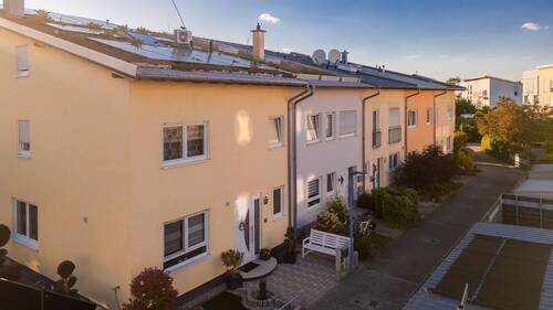Hauseingang - 5 Zimmer Reihenmittelhaus zum Kaufen in Viernheim