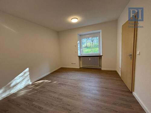 Schlafzimmer - 2 Zimmer Etagenwohnung zur Miete in Würzburg