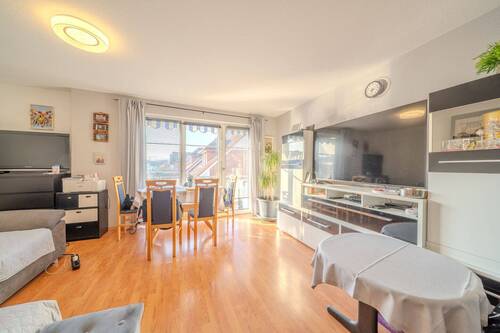 Wohnzimmer - 2 Zimmer Etagenwohnung in Hildesheim