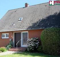 In zentraler Wohnlage! Ein kurzfristig zu beziehendes Einfamilienhaus mit Garage - Aurich Innenstadt