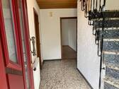 Flur - 3 Zimmer Etagenwohnung zur Miete in Borstorf