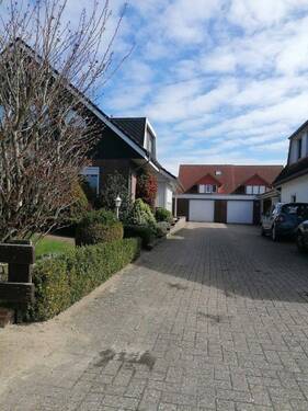Hof mit Garage - 