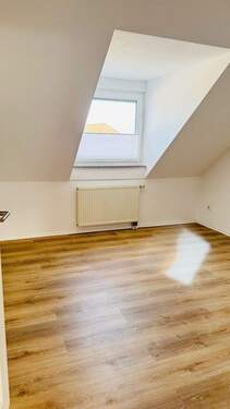 Elternschlafzimmer.jpeg - 