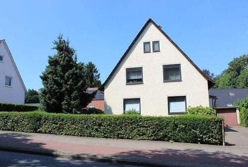 Ost-Ansicht - *** Freistehendes Ein- bis Zweifamilienhaus mit Terrasse und Garten in Bielefeld-Schildesche ***