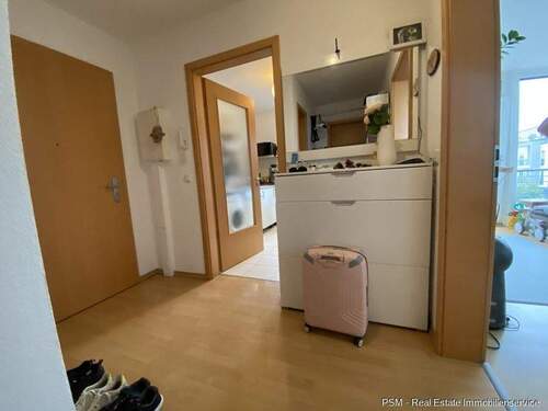 Eingangsbereich - 2-Zimmer-Wohnung, schöne Raumaufteilung, Balkon und Stellplatz, ruhig gelegen - Erbpacht