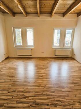 Zi. 2.3 mit 2 Fenstern - 