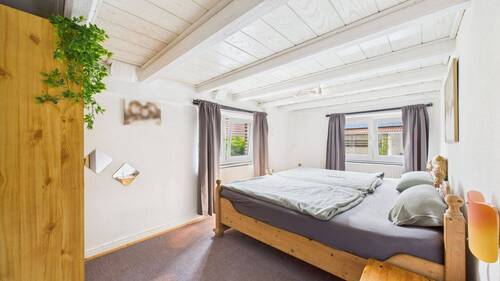 Schlafzimmer 1. OG - 