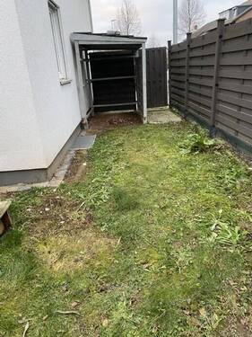 Garten mit Abstellmöglichkeit - 