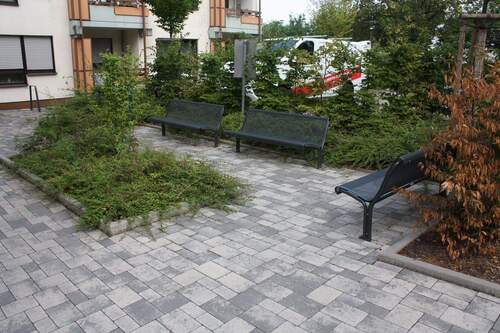 Aufenthaltsbereich Außenanlage - 1 Zimmer Etagenwohnung in Wiesbaden