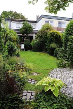 Gartenperspektive - 5 Zimmer Reihenmittelhaus in Nürnberg