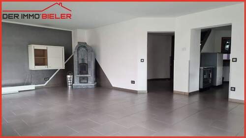 Wohnzimmer mit Kamin - 