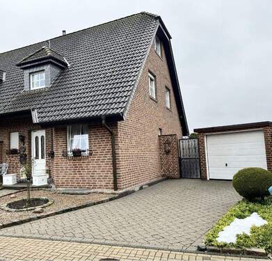 Frontansicht 2 - Gepflegte Doppelhaushälfte mit Garage in ruhiger Lage von Straelen-Herongen