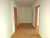 Flur - Etagenwohnung mit 72,00 m&sup2; in Gera zur Miete
