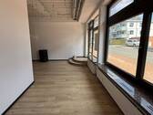 Schaufenster - Gewerbeobjekt (Büro, Produktion, Verkauf) in Uetersen zur Miete