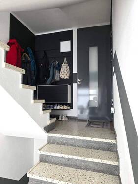 Treppenhaus zu den einzelnen Wohnbereichen - 