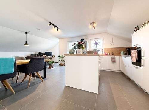 Wohnen / Essen /Kochen - 3 Zimmer Etagenwohnung in Villingen-Schwenningen