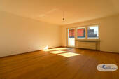 Wohnzimmer - 3 Zimmer Etagenwohnung zur Miete in Rosenheim