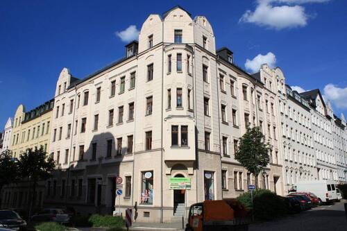 Hausansicht - Etagenwohnung mit 56,90 m² in Chemnitz zur Miete