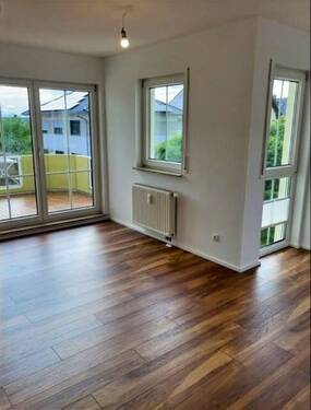 Wohnstube - Moderne 2-Zimmer Wohnung mit Balkon in Markkleeberg