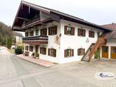 Hausansicht - *reserviert* 4-Zimmer-Maisonettewohnung mit großzügiger Wohnfläche