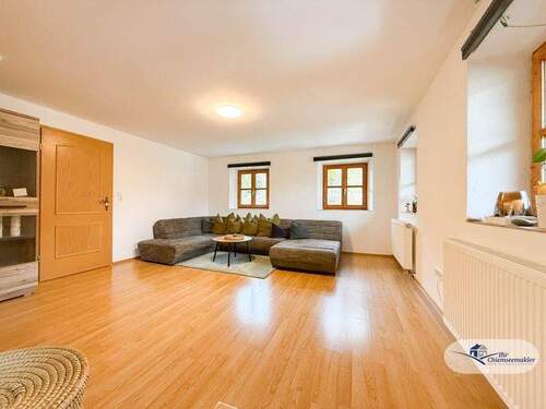 Wohnen - 4 Zimmer Etagenwohnung in Aschau im Chiemgau / Bucha