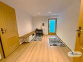 Eingang mit Gaderobe - 