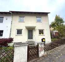 Großes Reihenendhaus mit Garten und Garage * in Zirndorf