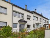 Außenansicht - Charmantes Reihenmittelhaus - Familienidylle in beliebter Lage!