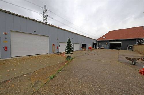 Grundstück - Immobilien-Richter: Autohalle und Garagen