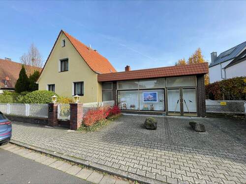 EFH mit Anbau - 7 Zimmer Einfamilienhaus in Dietzenbach