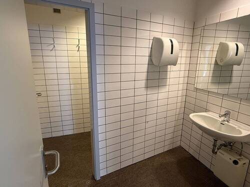 WC (hinterer Bereich) - 