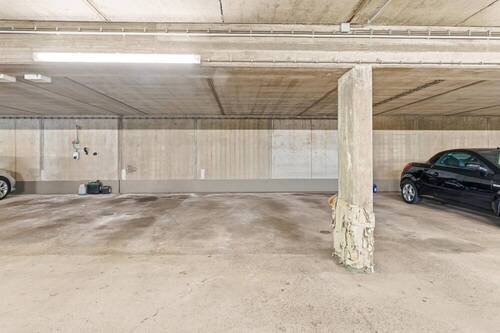 Tiefgaragenstellplatz - 