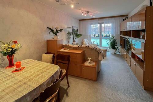 Wohnzimmer Ansicht 02 - 4 Zimmer Etagenwohnung in Dresden
