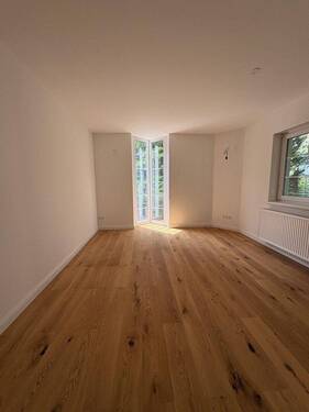 Zimmer 2 - 3 Zimmer Etagenwohnung in Berlin