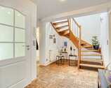 Eingangsbereich/Treppe - 4 Zimmer Terrassenwohnung zum Kaufen in Ratingen