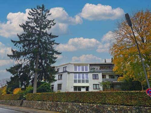 Hausansicht - 2 Zimmer Etagenwohnung zur Miete in Hamburg