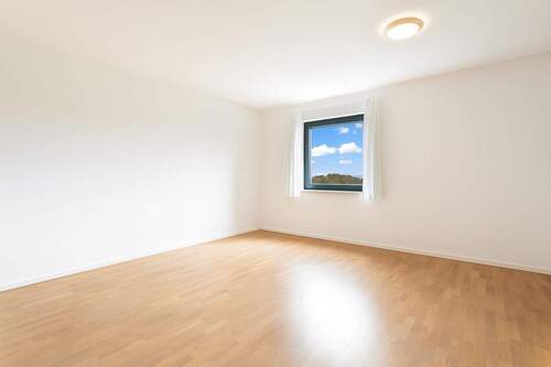 Wohnzimmer l digital geräumt 2 - 4 Zimmer Etagenwohnung in Hofheim am Taunus