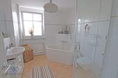 Badezimmer 1. OG - 