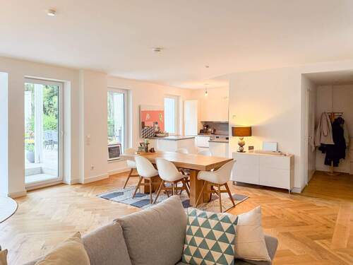 Essbereich mit Küche - 3 Zimmer Etagenwohnung zur Miete in Düsseldorf